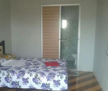 Pensão Pouso Feliz 2*